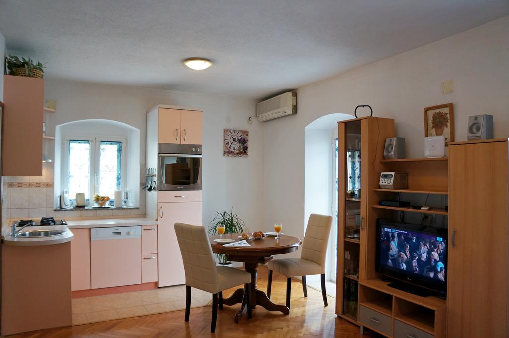 Kamena Apartment & Studio Makarska Bagian luar foto