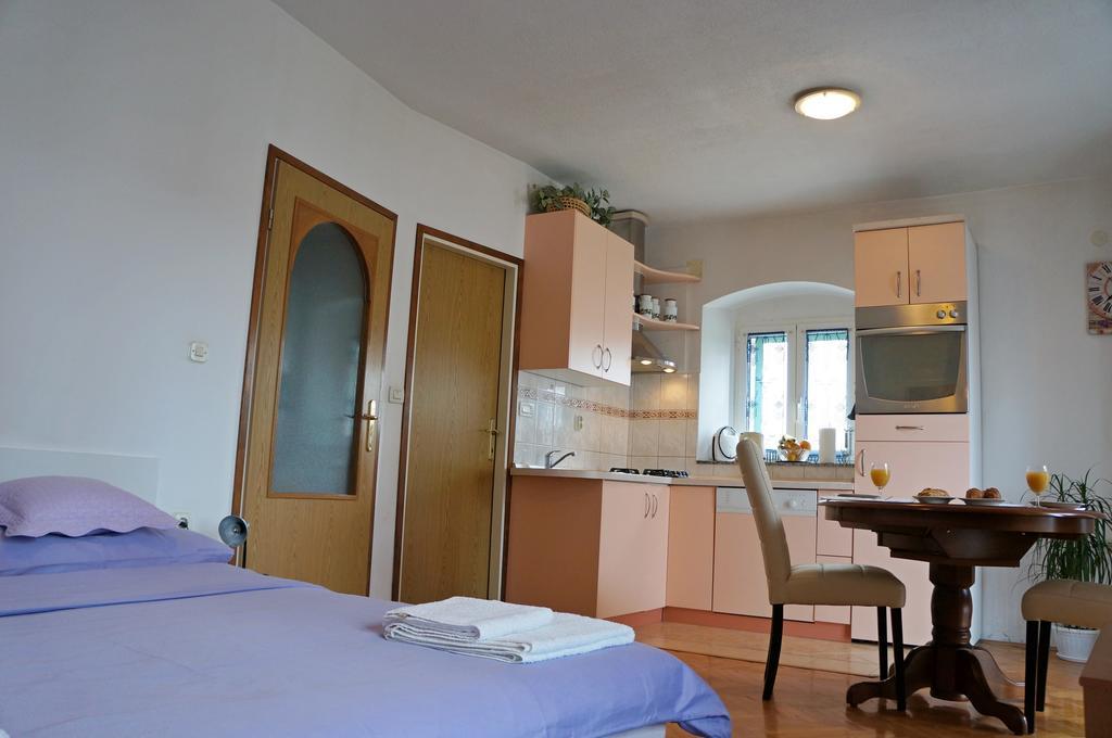 Kamena Apartment & Studio Makarska Bagian luar foto