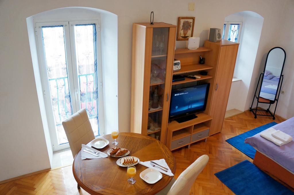 Kamena Apartment & Studio Makarska Bagian luar foto