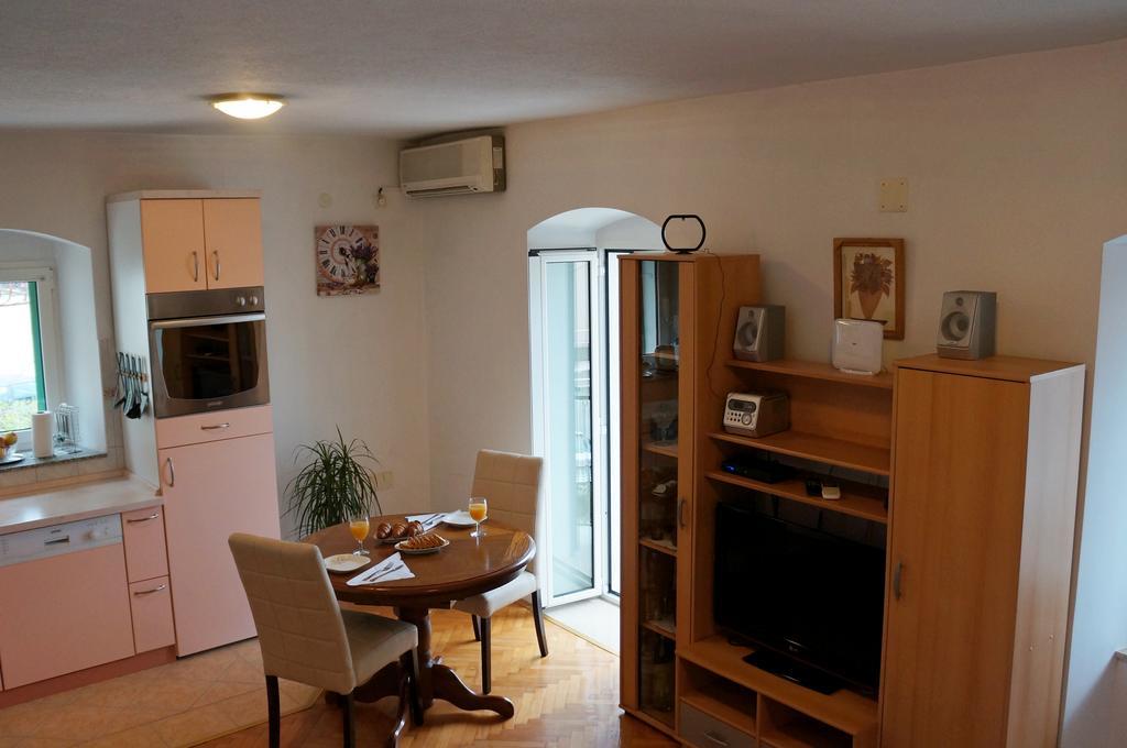 Kamena Apartment & Studio Makarska Bagian luar foto
