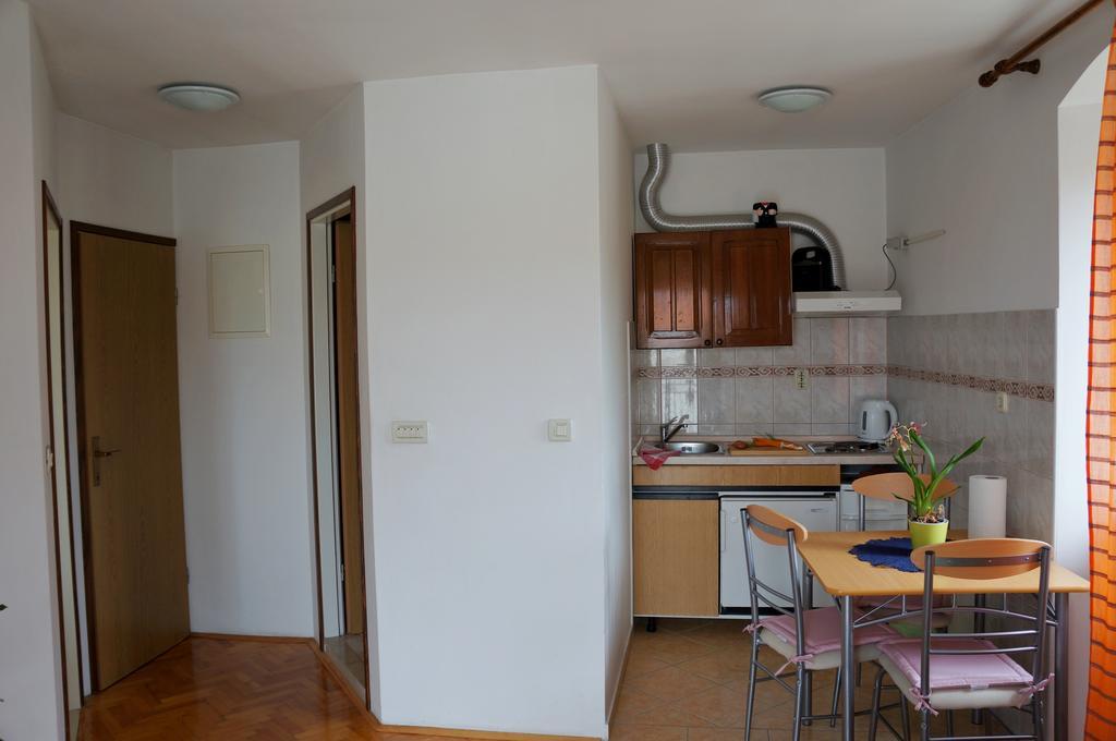 Kamena Apartment & Studio Makarska Bagian luar foto